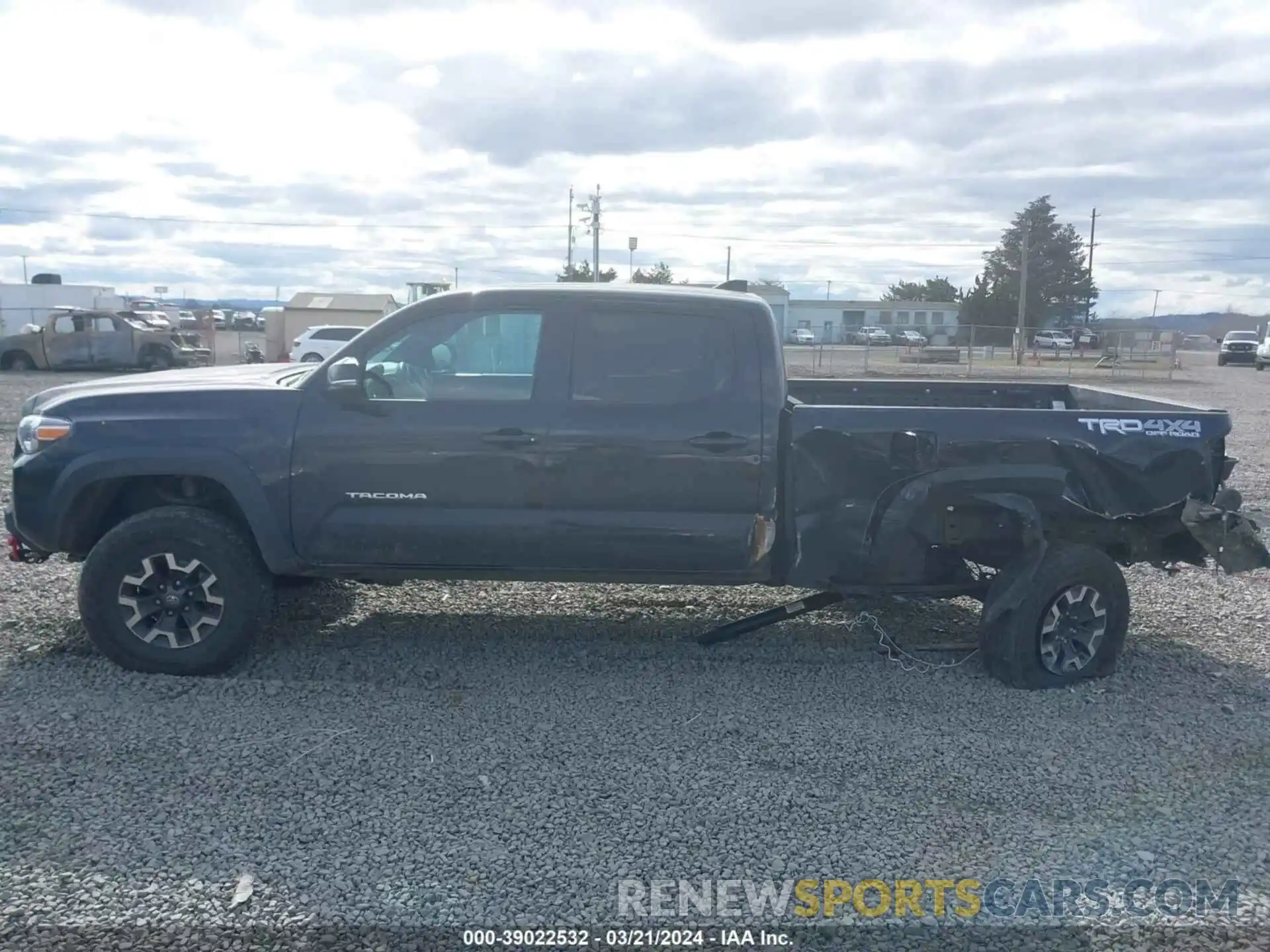 15 Photograph of a damaged car 3TMDZ5BN2NM128970 TOYOTA TACOMA 2022