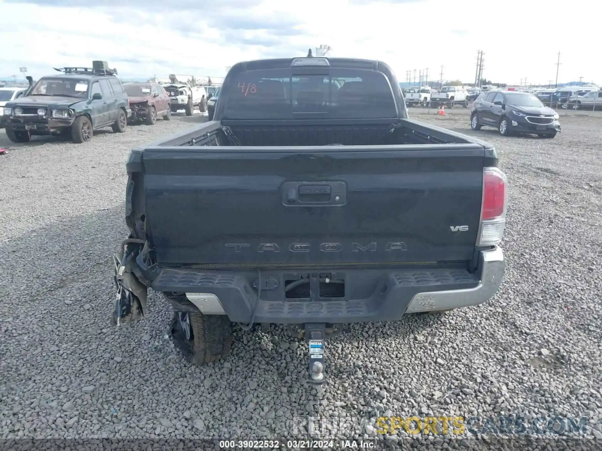 17 Photograph of a damaged car 3TMDZ5BN2NM128970 TOYOTA TACOMA 2022