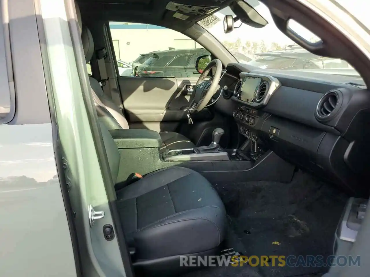 5 Photograph of a damaged car 3TMDZ5BN2NM132971 TOYOTA TACOMA 2022