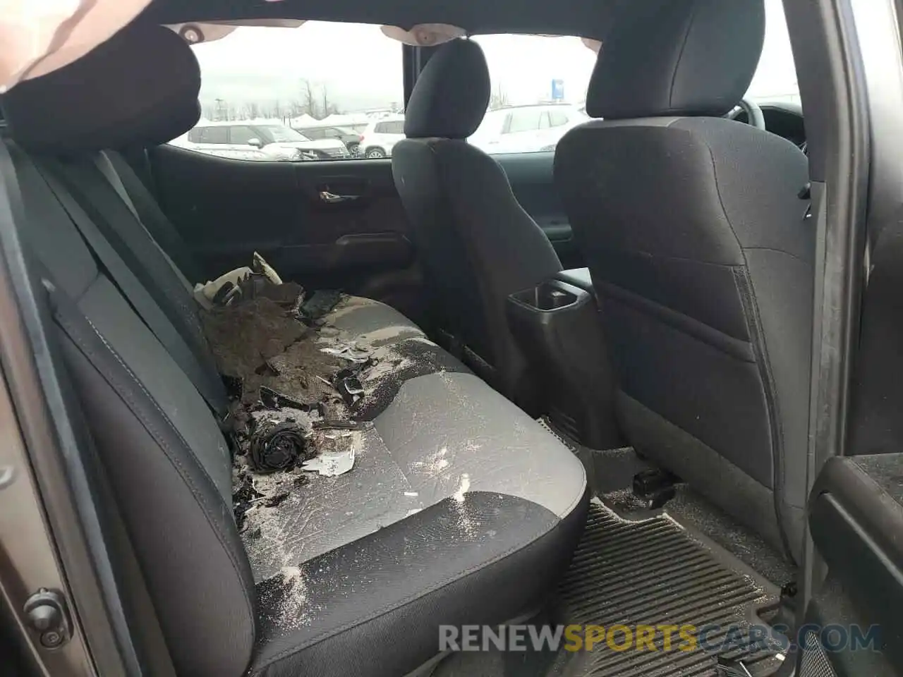 10 Photograph of a damaged car 3TMDZ5BN2NM137524 TOYOTA TACOMA 2022