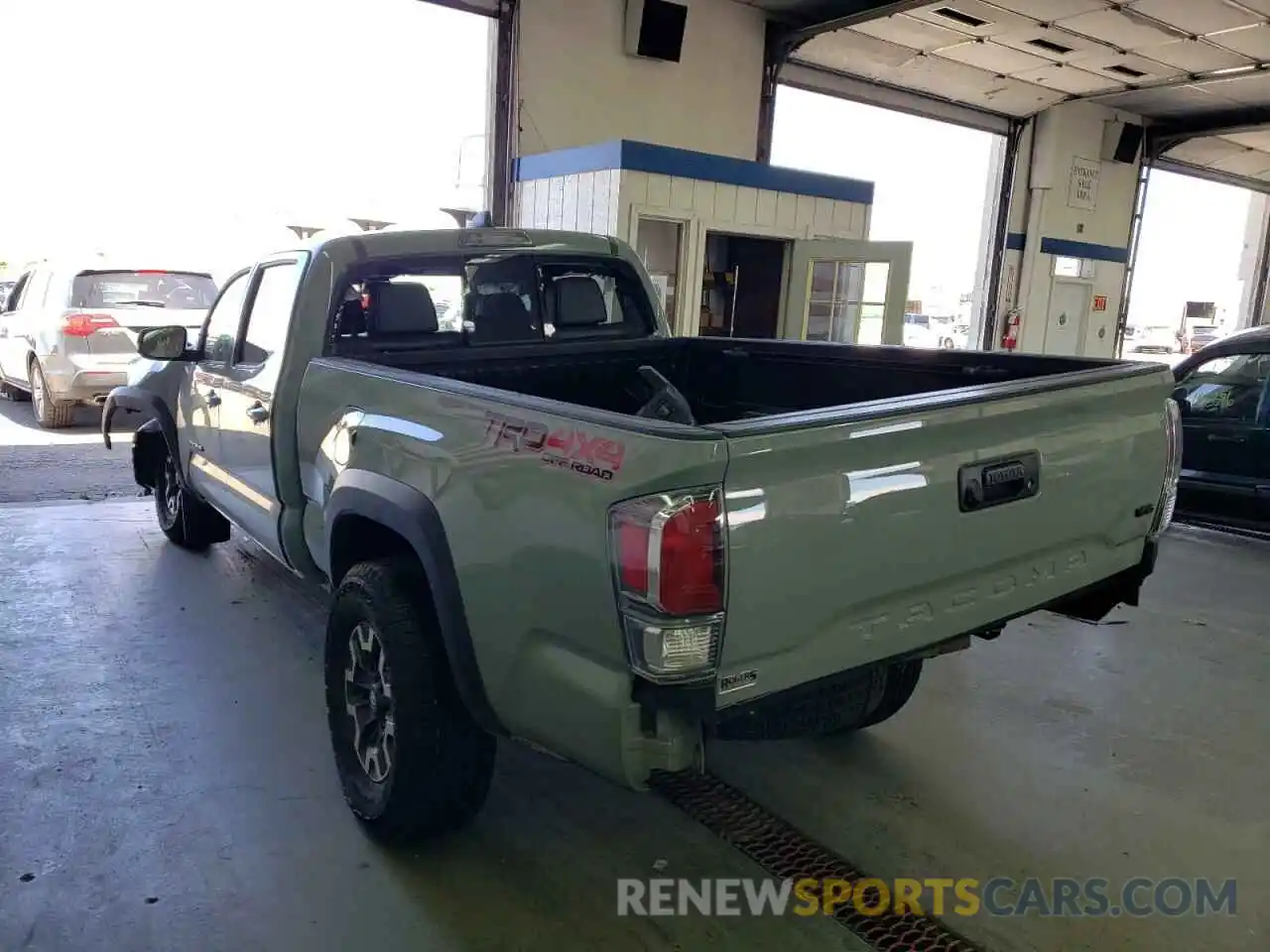 3 Photograph of a damaged car 3TMDZ5BN5NM124802 TOYOTA TACOMA 2022