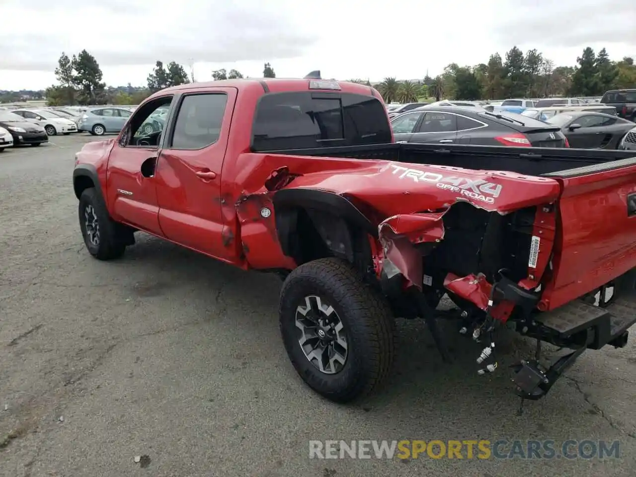 9 Photograph of a damaged car 3TMDZ5BN6NM127918 TOYOTA TACOMA 2022