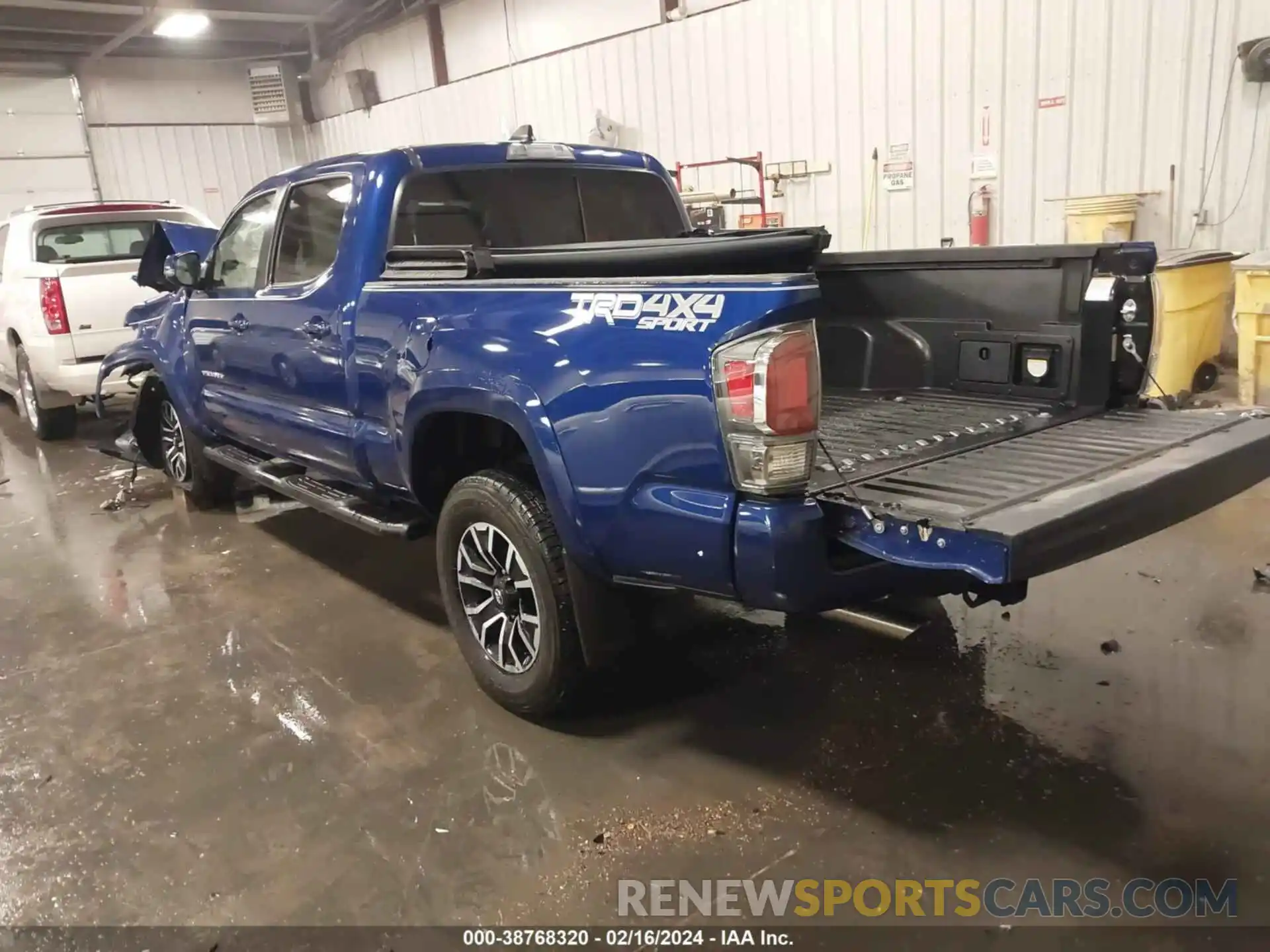 3 Photograph of a damaged car 3TMDZ5BN7NM131637 TOYOTA TACOMA 2022