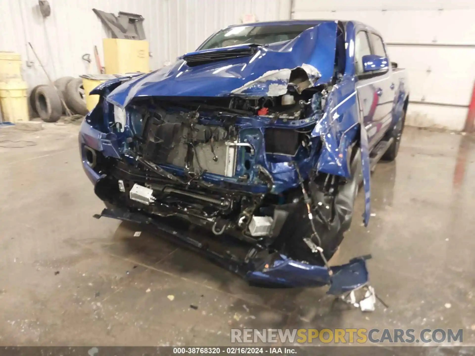 6 Photograph of a damaged car 3TMDZ5BN7NM131637 TOYOTA TACOMA 2022