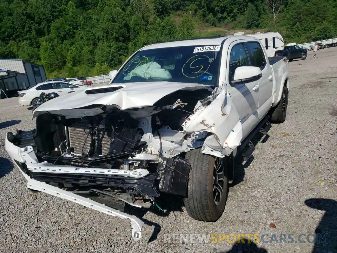 2 Photograph of a damaged car 3TMDZ5BN8NM122252 TOYOTA TACOMA 2022