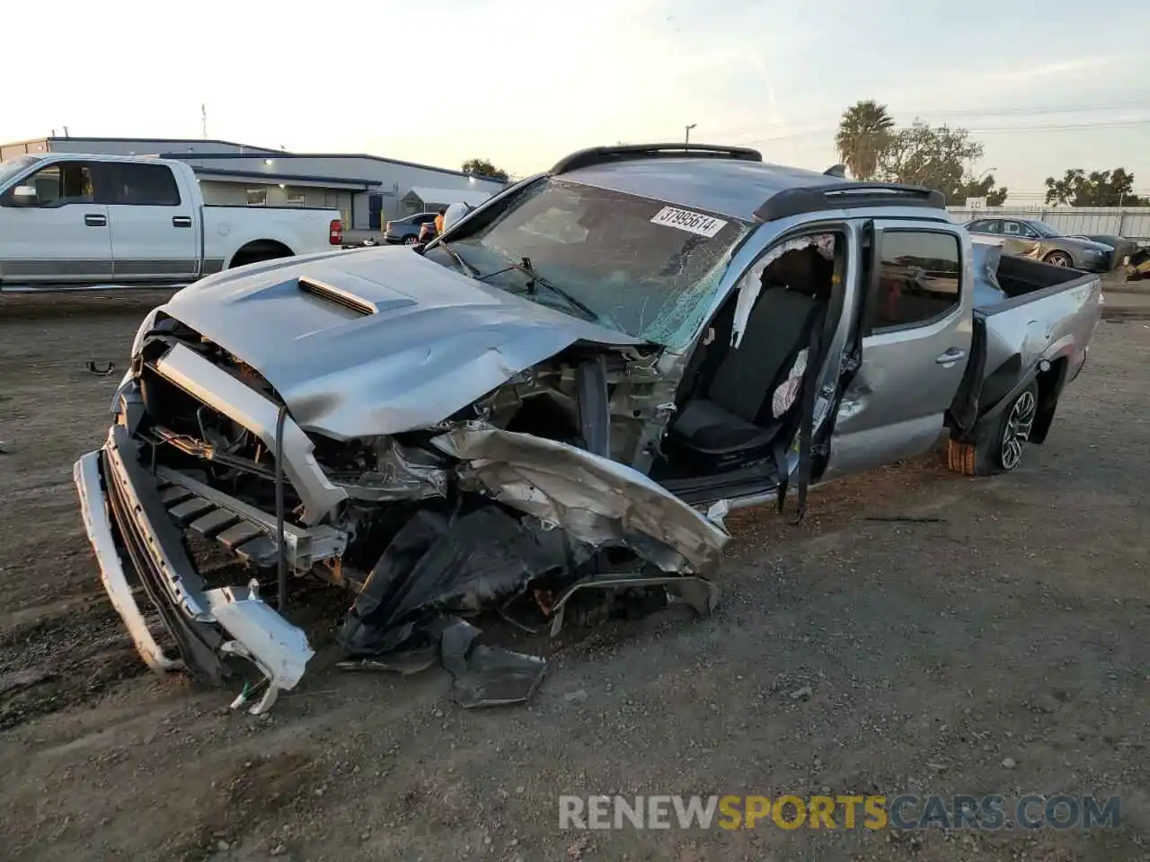 1 Photograph of a damaged car 3TMDZ5BN8NM128004 TOYOTA TACOMA 2022