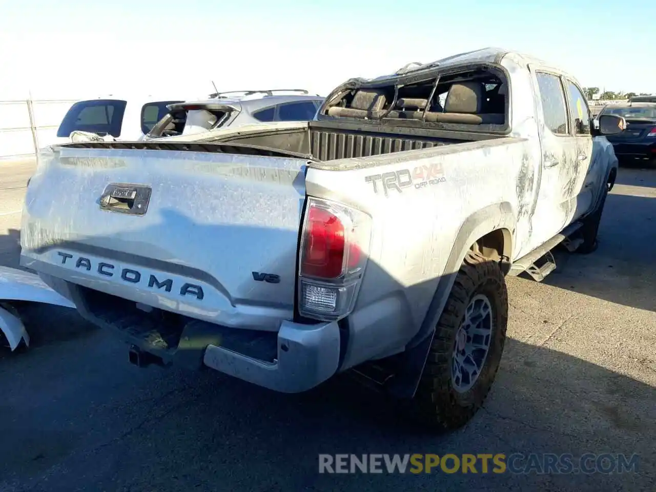 4 Photograph of a damaged car 3TMDZ5BN8NM130707 TOYOTA TACOMA 2022