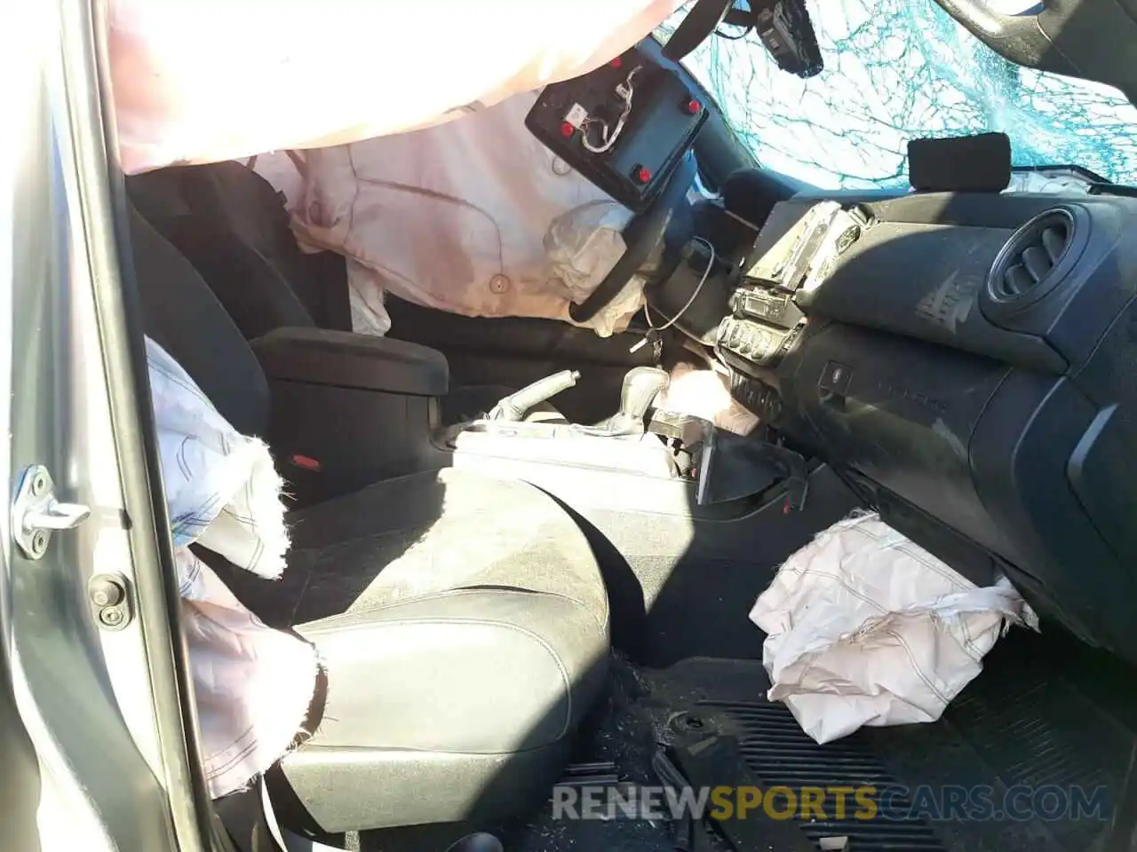 5 Photograph of a damaged car 3TMDZ5BN8NM130707 TOYOTA TACOMA 2022