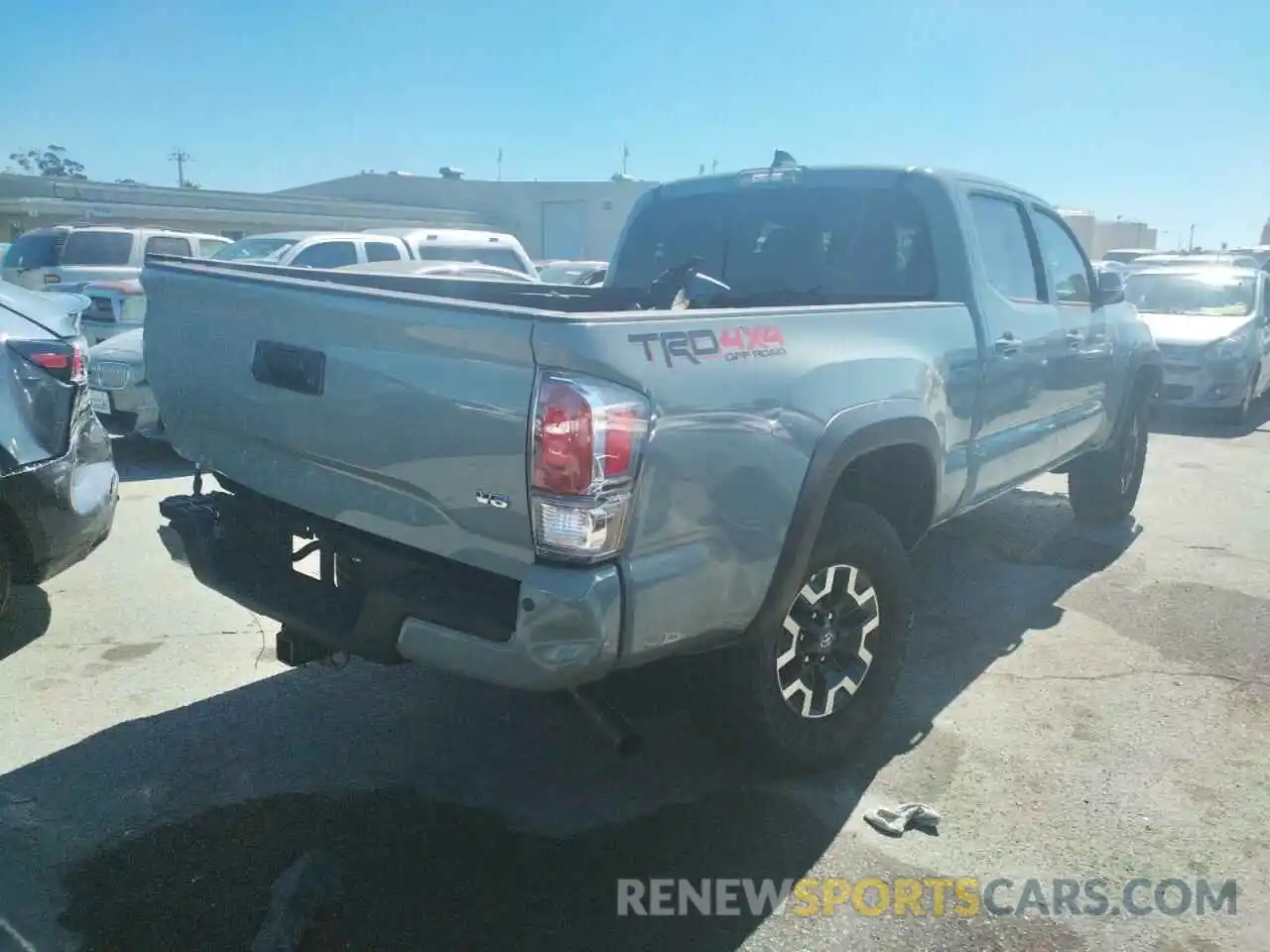 4 Photograph of a damaged car 3TMDZ5BN9NM131560 TOYOTA TACOMA 2022