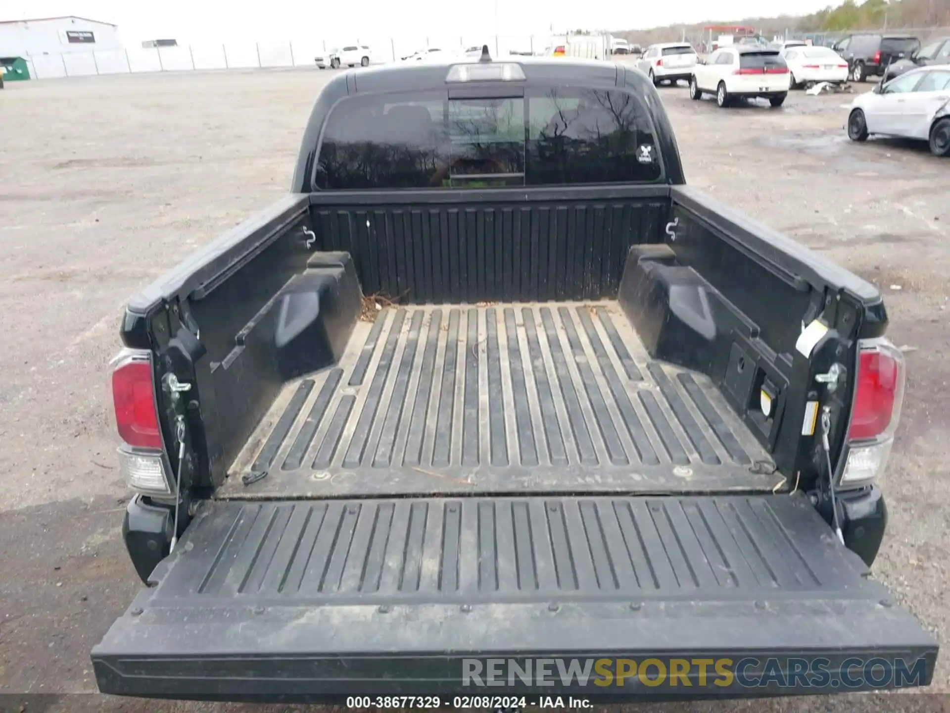 8 Photograph of a damaged car 3TMGZ5AN1NM473051 TOYOTA TACOMA 2022