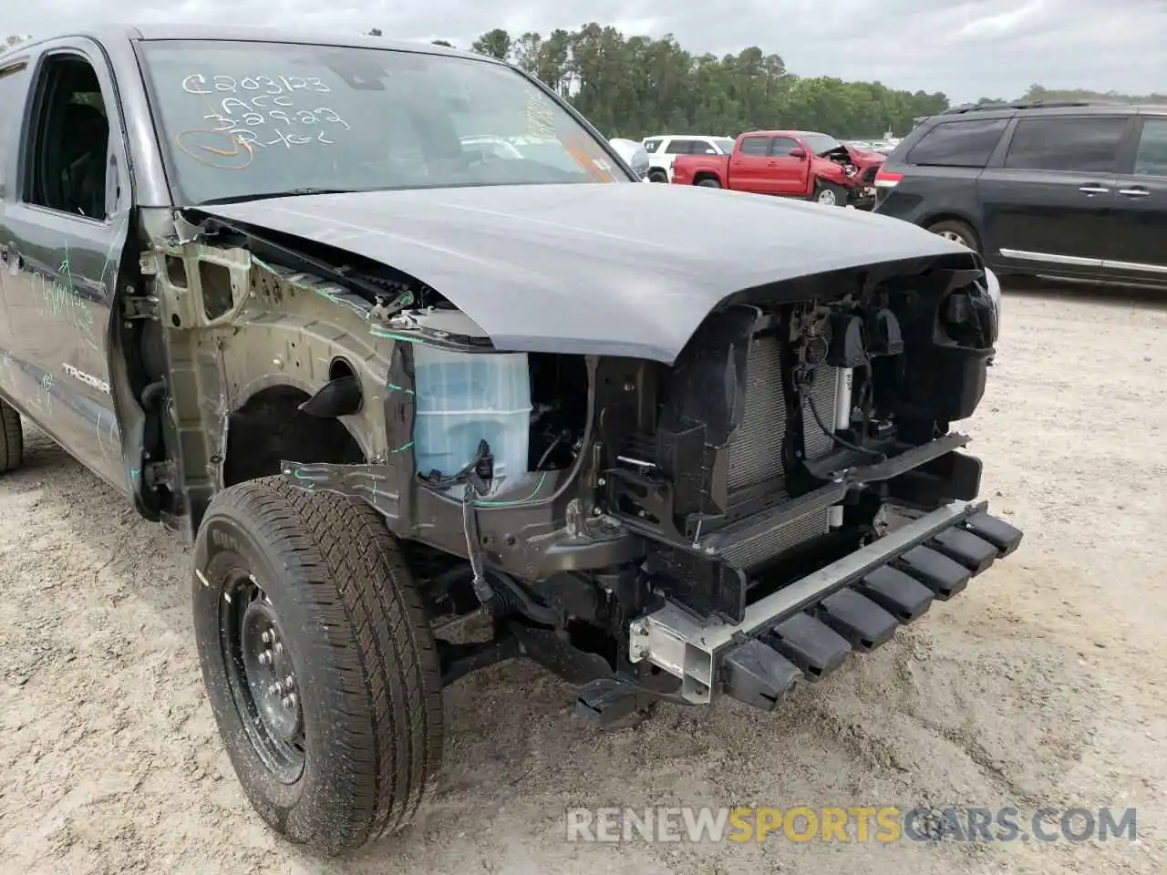 9 Photograph of a damaged car 3TMGZ5AN6NM474440 TOYOTA TACOMA 2022