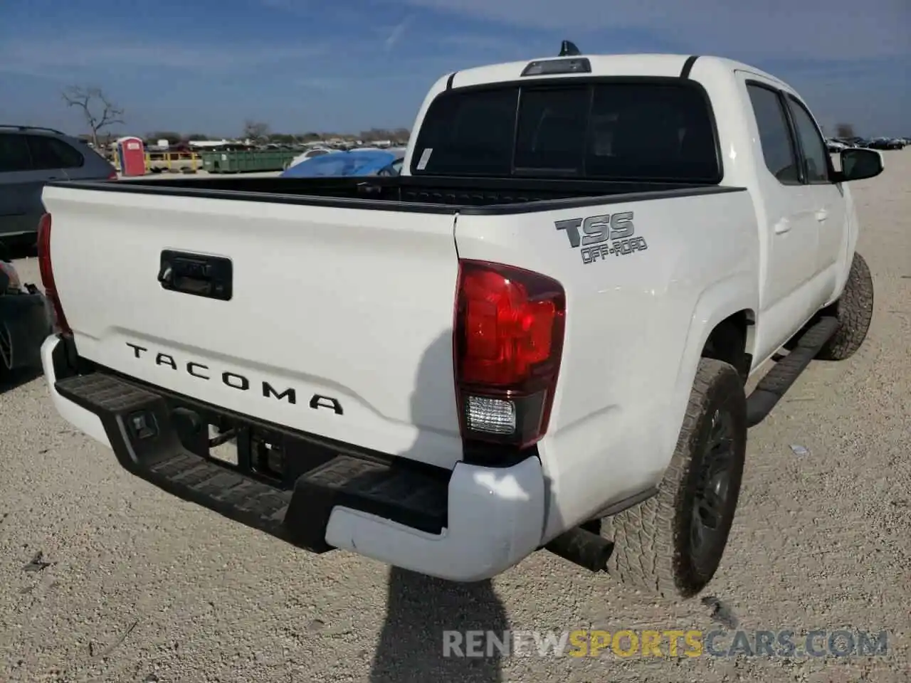 4 Photograph of a damaged car 3TYAX5GN3NT037034 TOYOTA TACOMA 2022