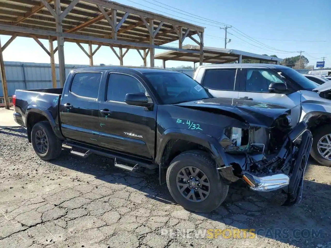 4 Photograph of a damaged car 3TYAX5GN3NT053198 TOYOTA TACOMA 2022