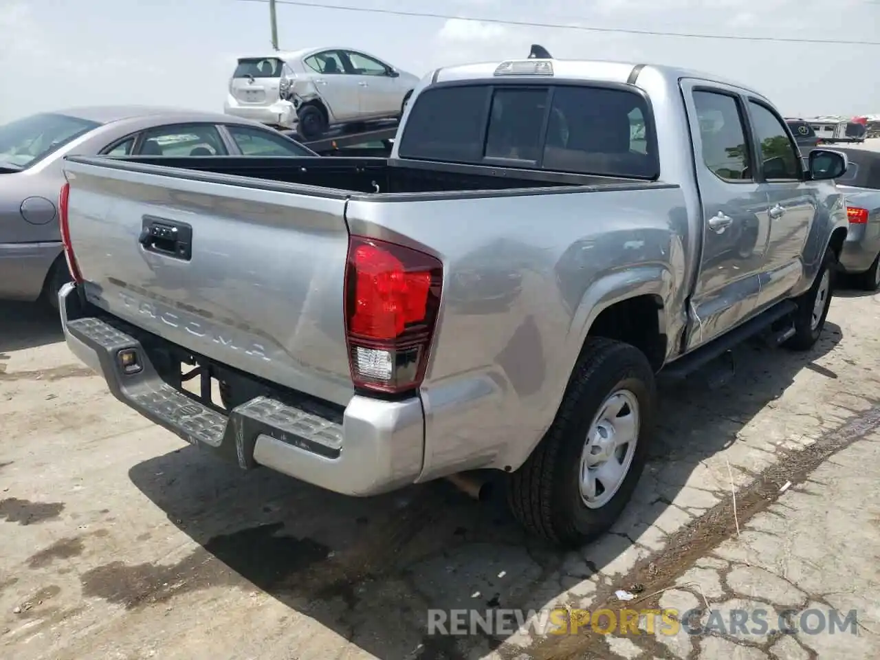 4 Photograph of a damaged car 3TYAX5GN4NT038371 TOYOTA TACOMA 2022