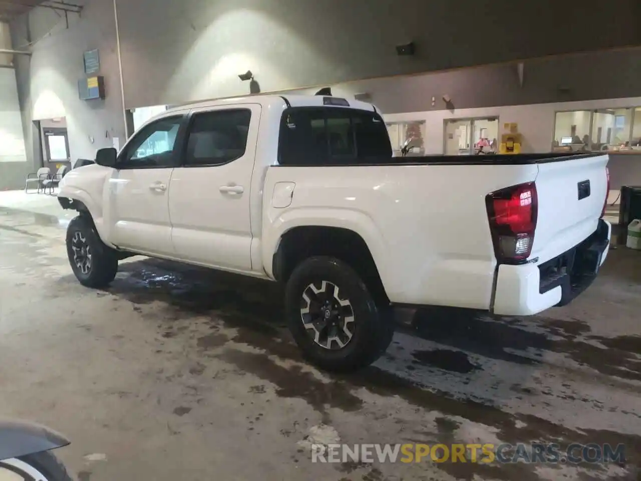 2 Photograph of a damaged car 3TYAX5GN4NT041271 TOYOTA TACOMA 2022