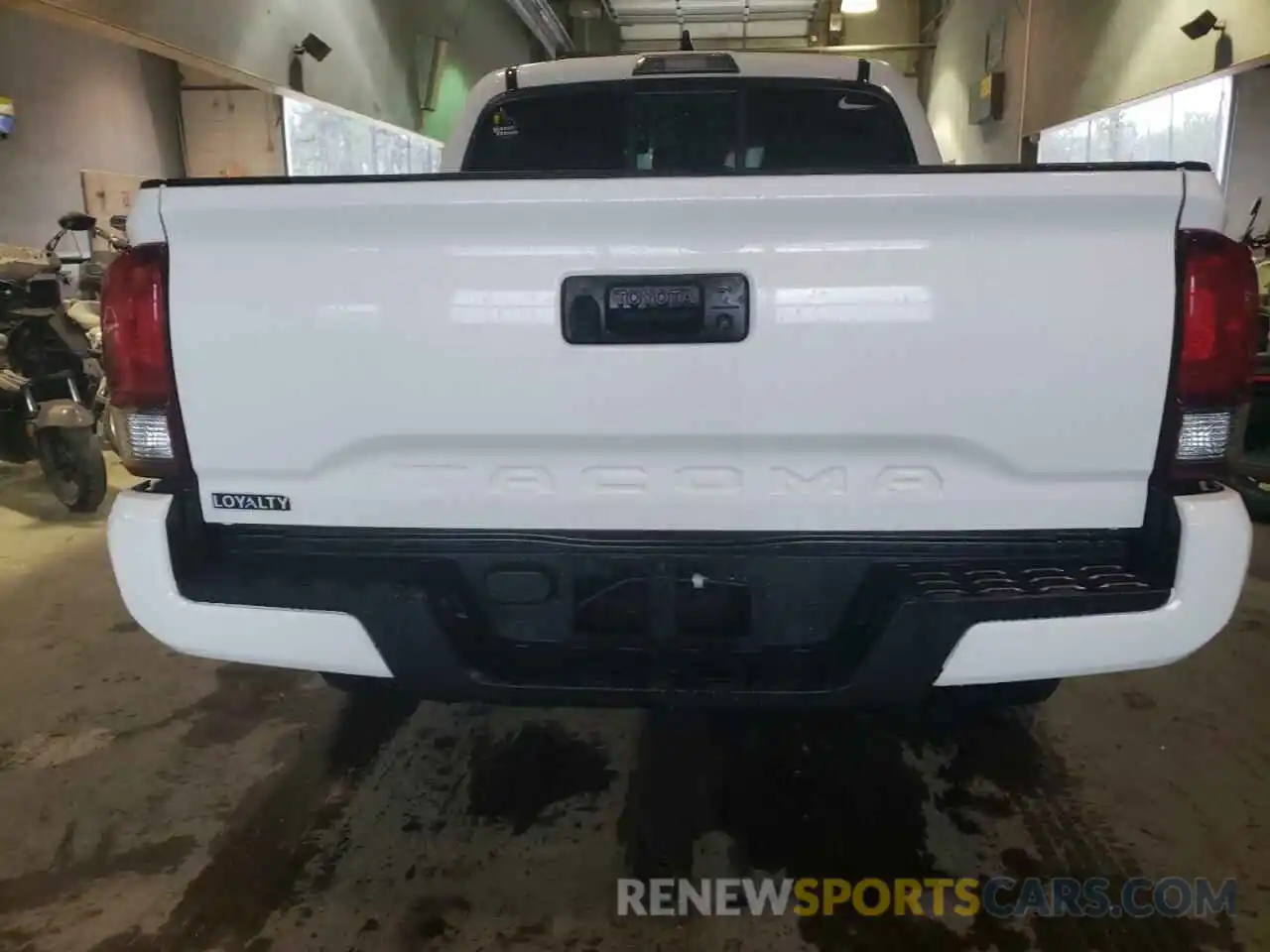 6 Photograph of a damaged car 3TYAX5GN4NT041271 TOYOTA TACOMA 2022