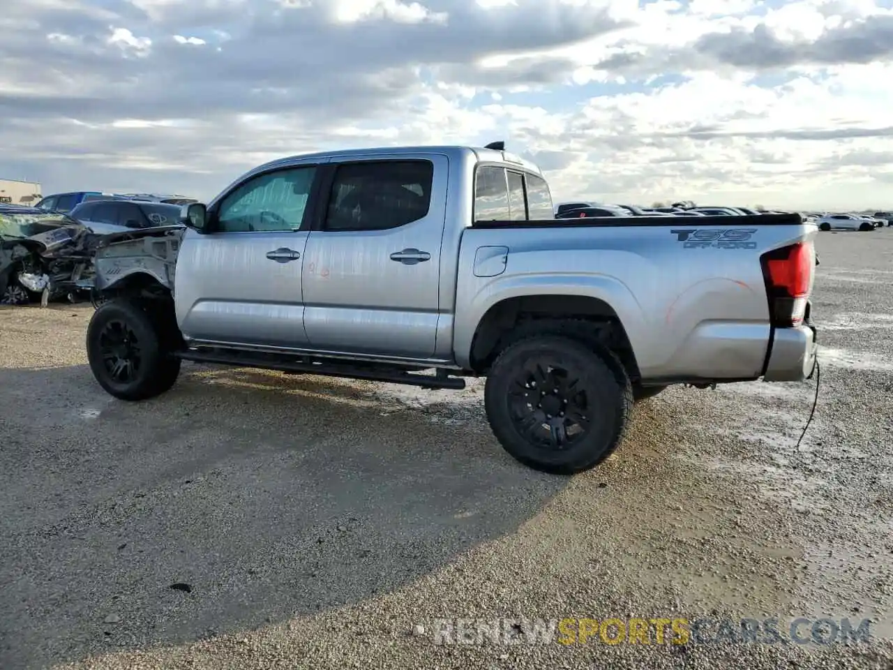 2 Photograph of a damaged car 3TYAX5GN5NT042865 TOYOTA TACOMA 2022