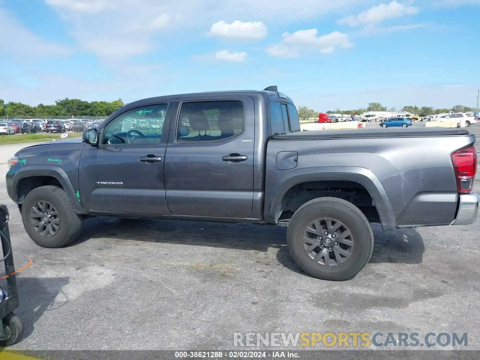 14 Photograph of a damaged car 3TYAX5GN5NT051811 TOYOTA TACOMA 2022