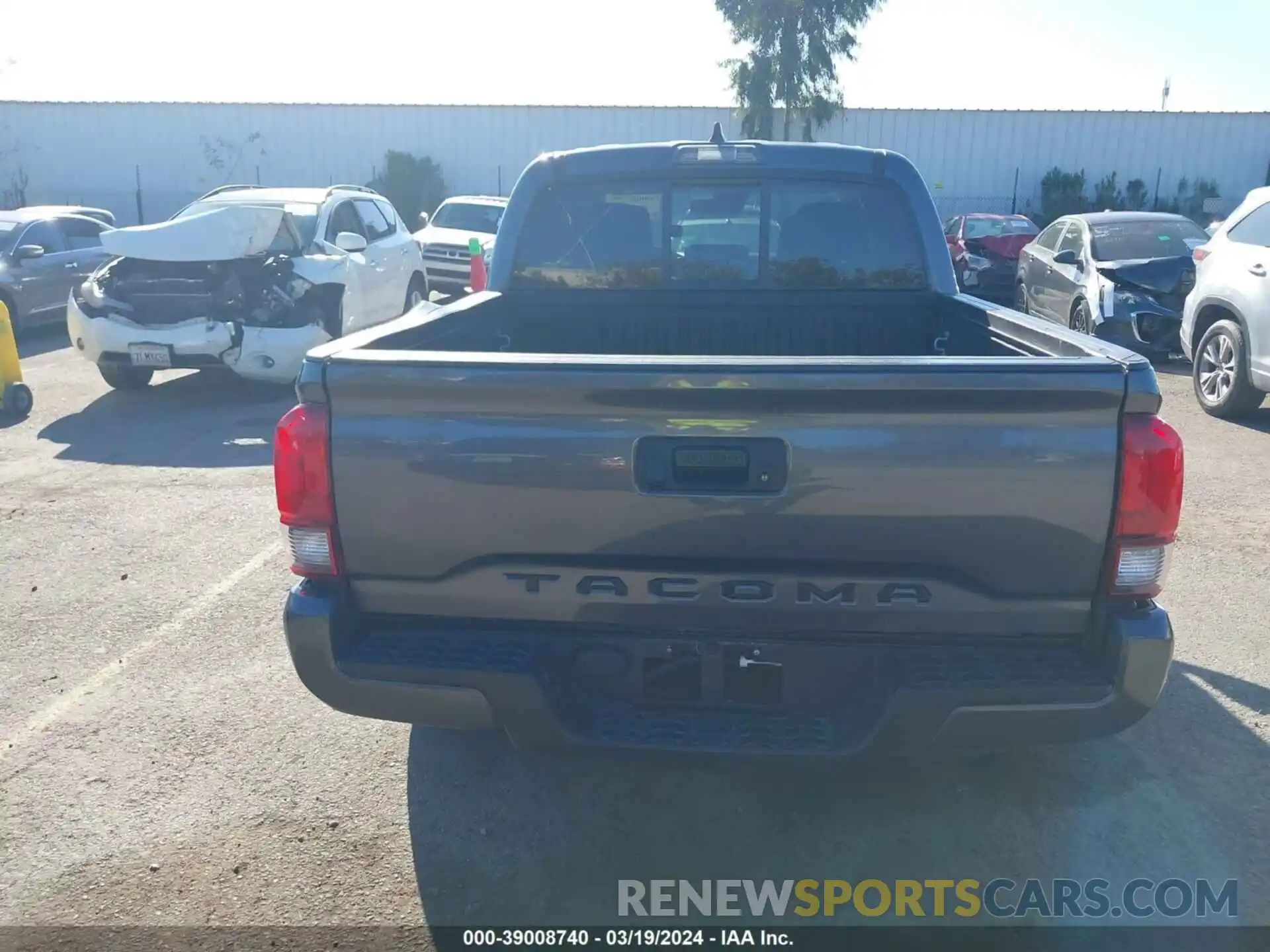 16 Photograph of a damaged car 3TYAX5GN6NT044611 TOYOTA TACOMA 2022