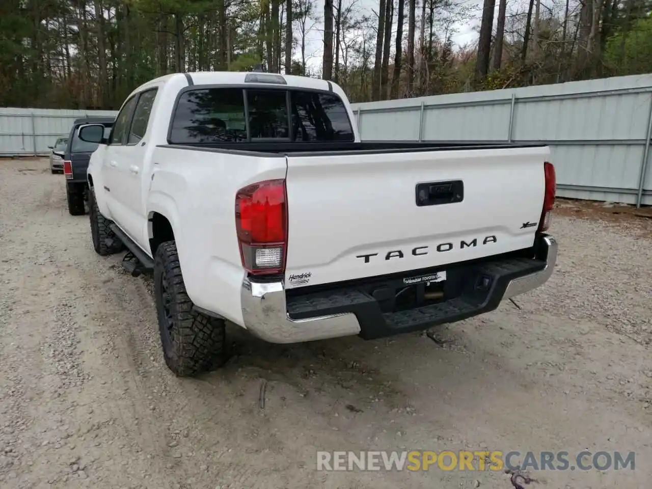 3 Photograph of a damaged car 3TYAX5GN6NT047220 TOYOTA TACOMA 2022