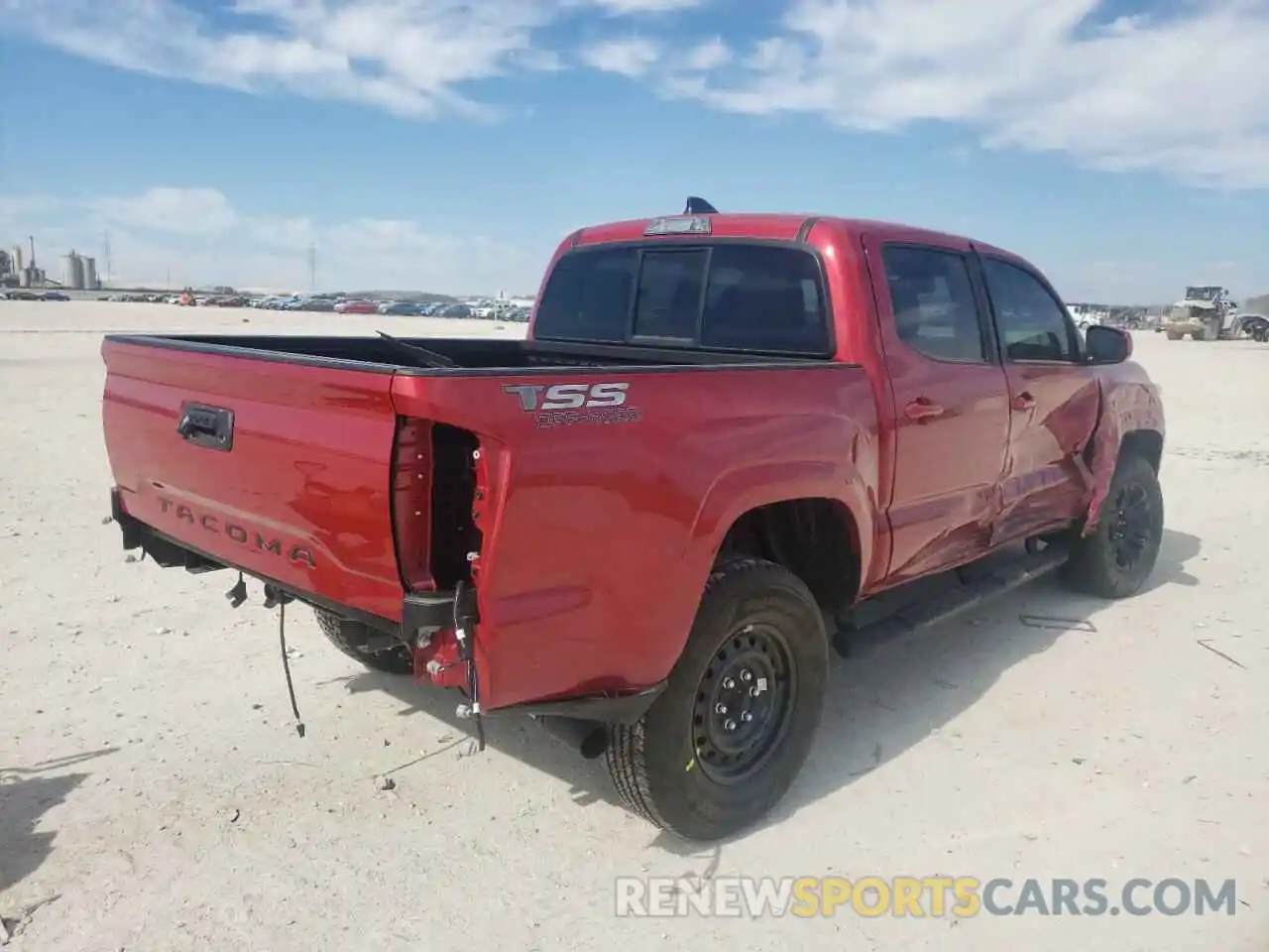 4 Photograph of a damaged car 3TYAX5GN7NT036291 TOYOTA TACOMA 2022