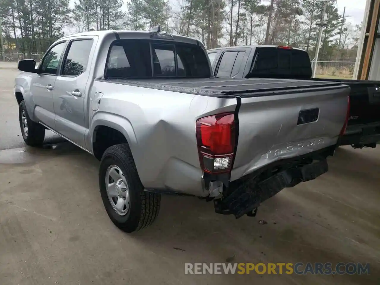 3 Photograph of a damaged car 3TYAX5GN8NT040883 TOYOTA TACOMA 2022