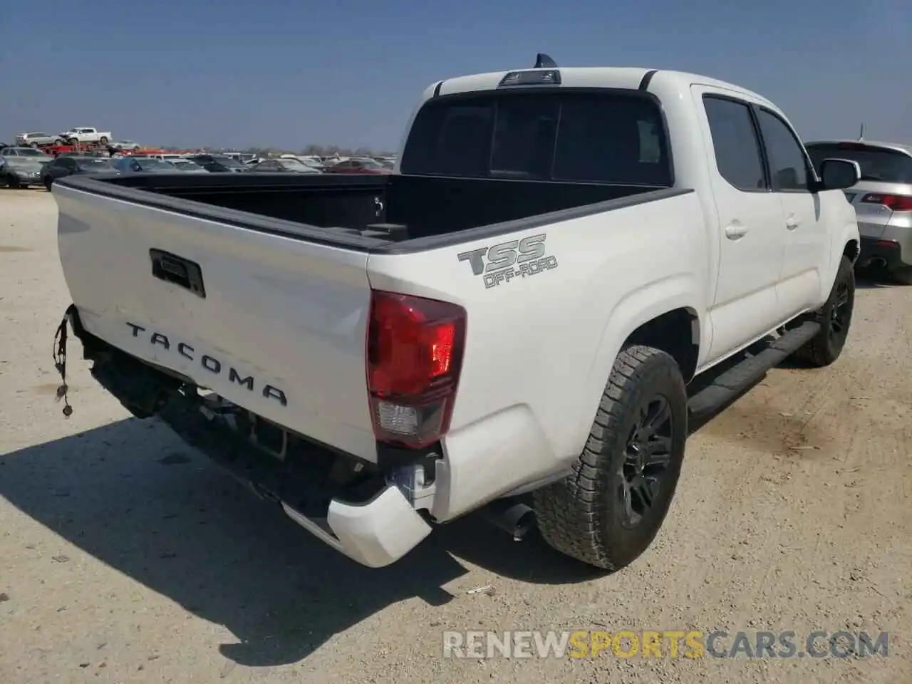 4 Photograph of a damaged car 3TYAX5GN8NT044691 TOYOTA TACOMA 2022