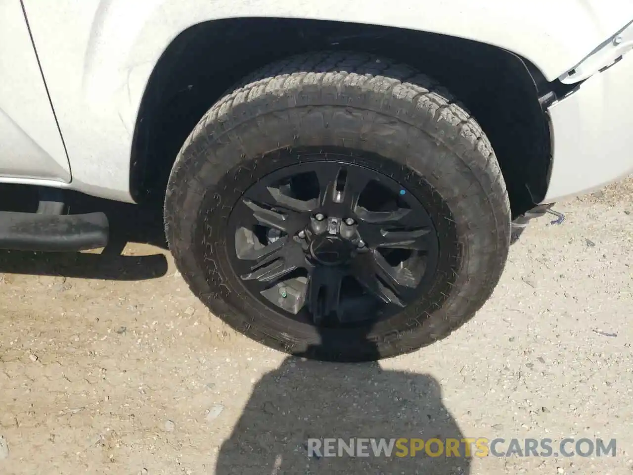 9 Photograph of a damaged car 3TYAX5GN8NT044691 TOYOTA TACOMA 2022