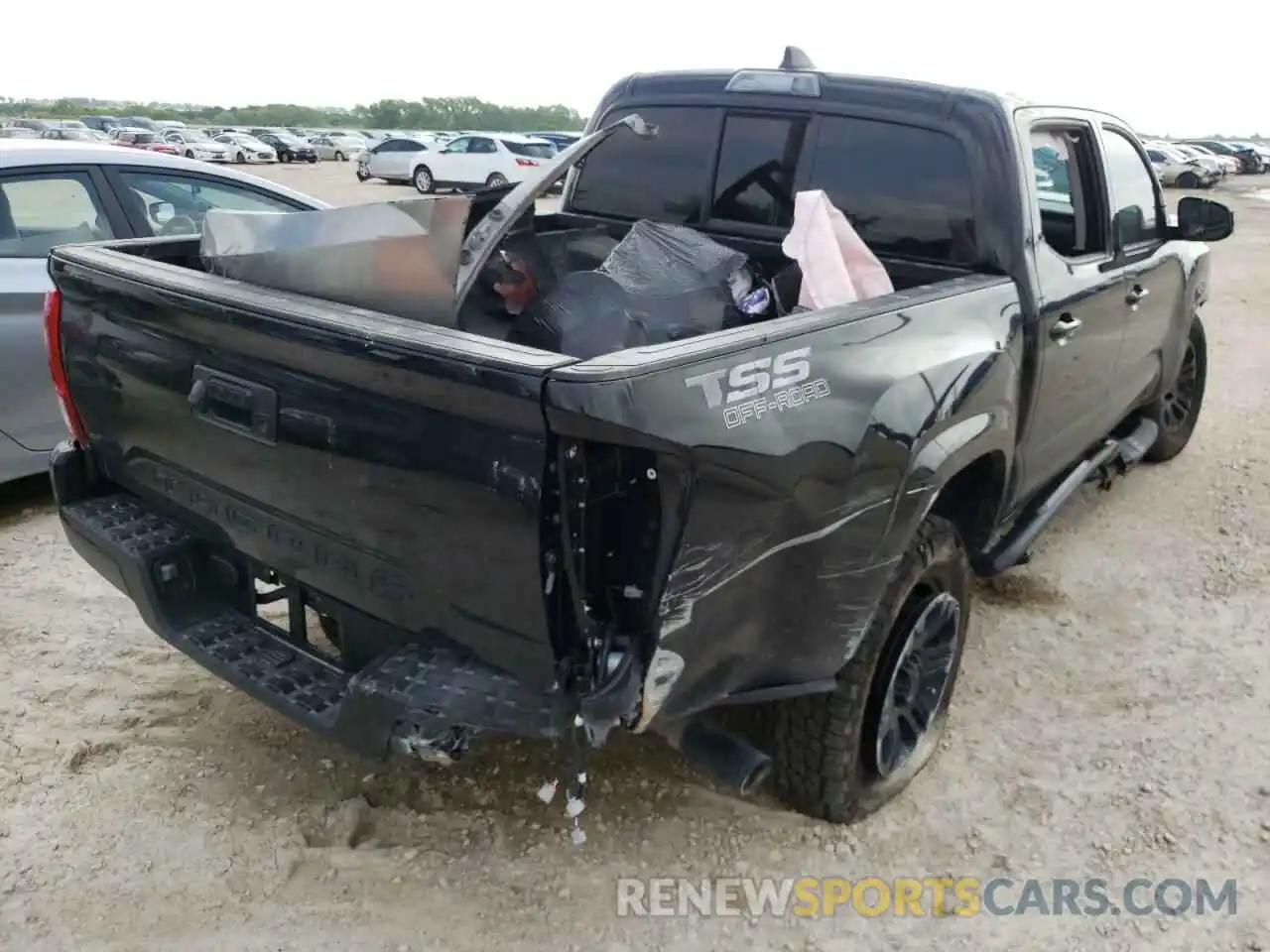 4 Photograph of a damaged car 3TYAX5GN9NT037037 TOYOTA TACOMA 2022