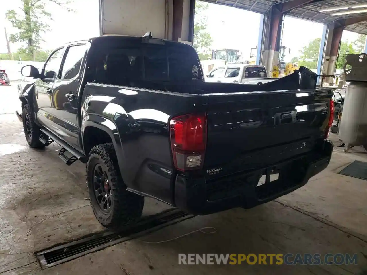 3 Photograph of a damaged car 3TYAX5GNXNT034700 TOYOTA TACOMA 2022