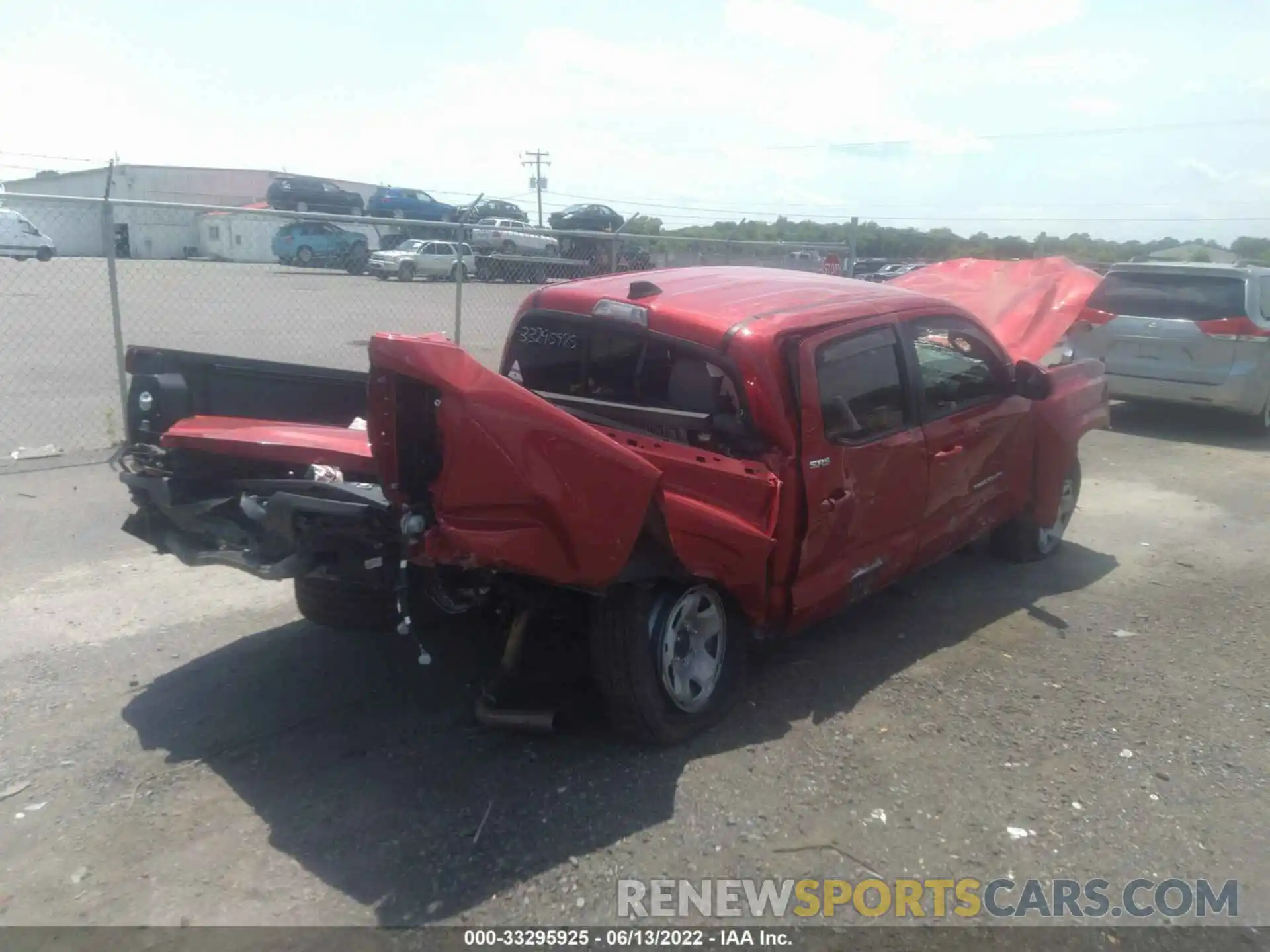 4 Photograph of a damaged car 3TYAX5GNXNT045017 TOYOTA TACOMA 2022