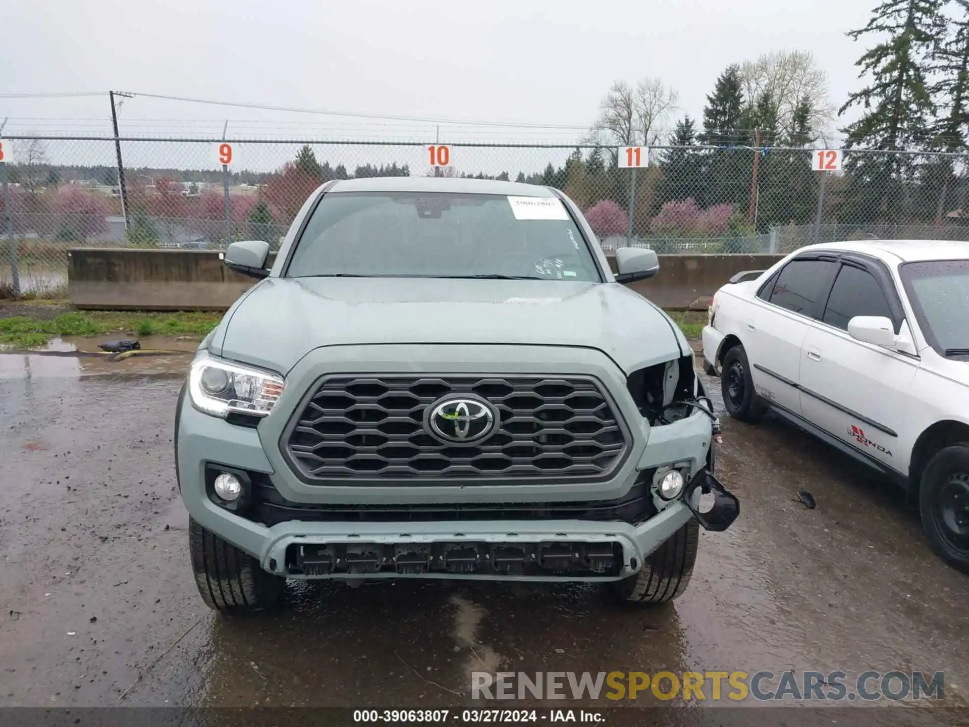 13 Photograph of a damaged car 3TYAZ5CN1NT014609 TOYOTA TACOMA 2022