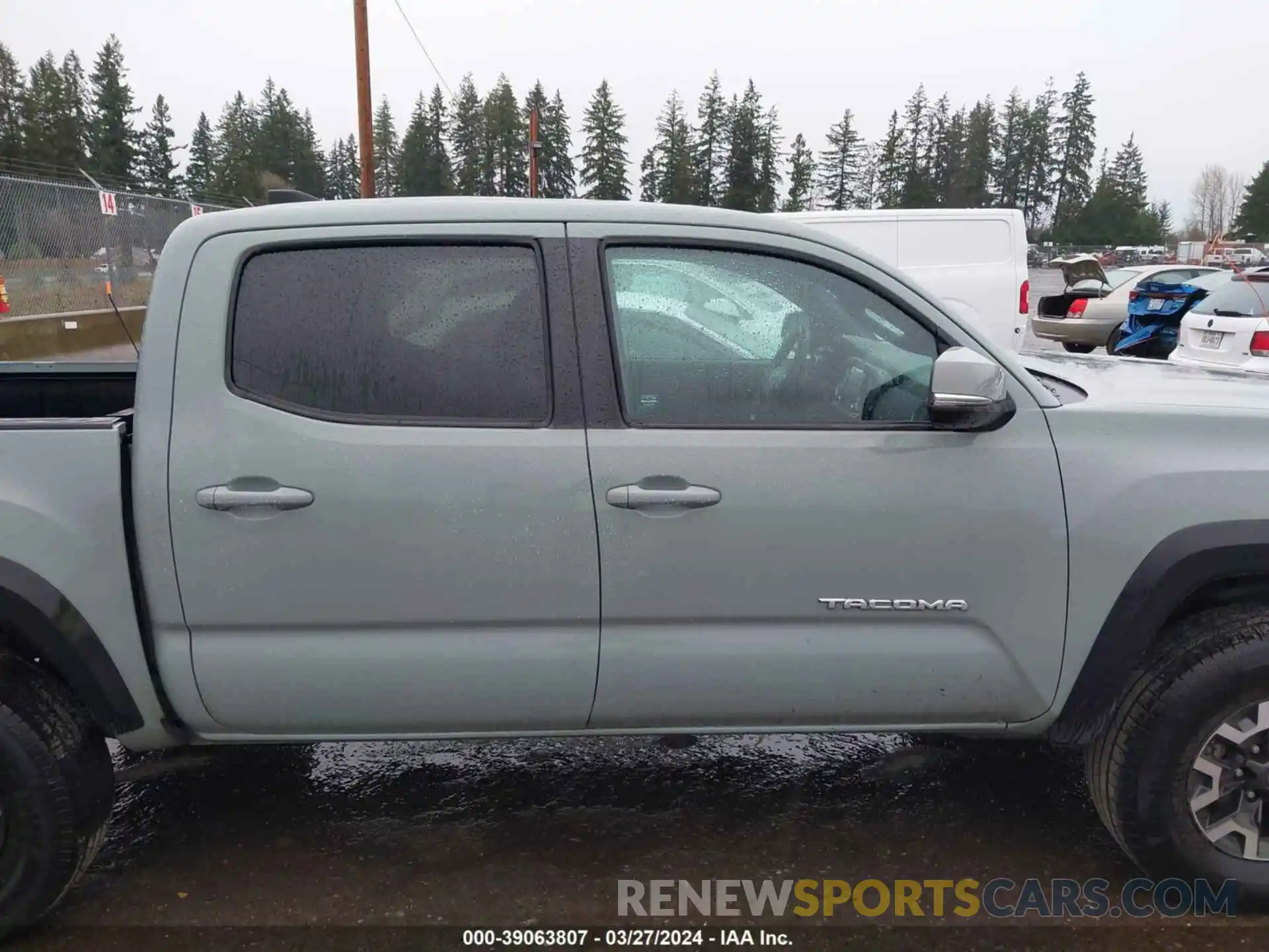 14 Photograph of a damaged car 3TYAZ5CN1NT014609 TOYOTA TACOMA 2022