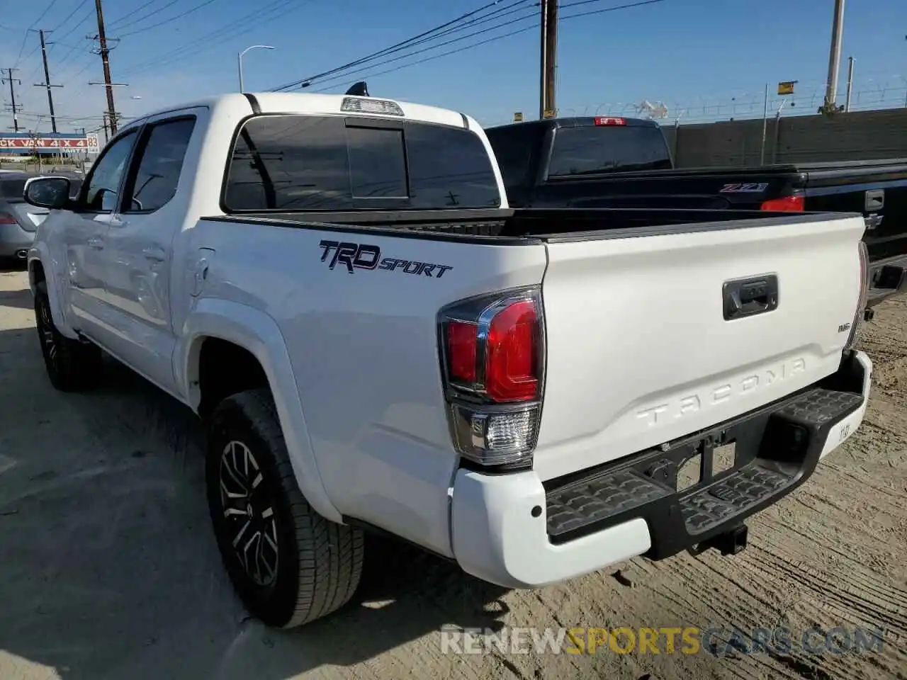 3 Photograph of a damaged car 3TYAZ5CN9NT013109 TOYOTA TACOMA 2022