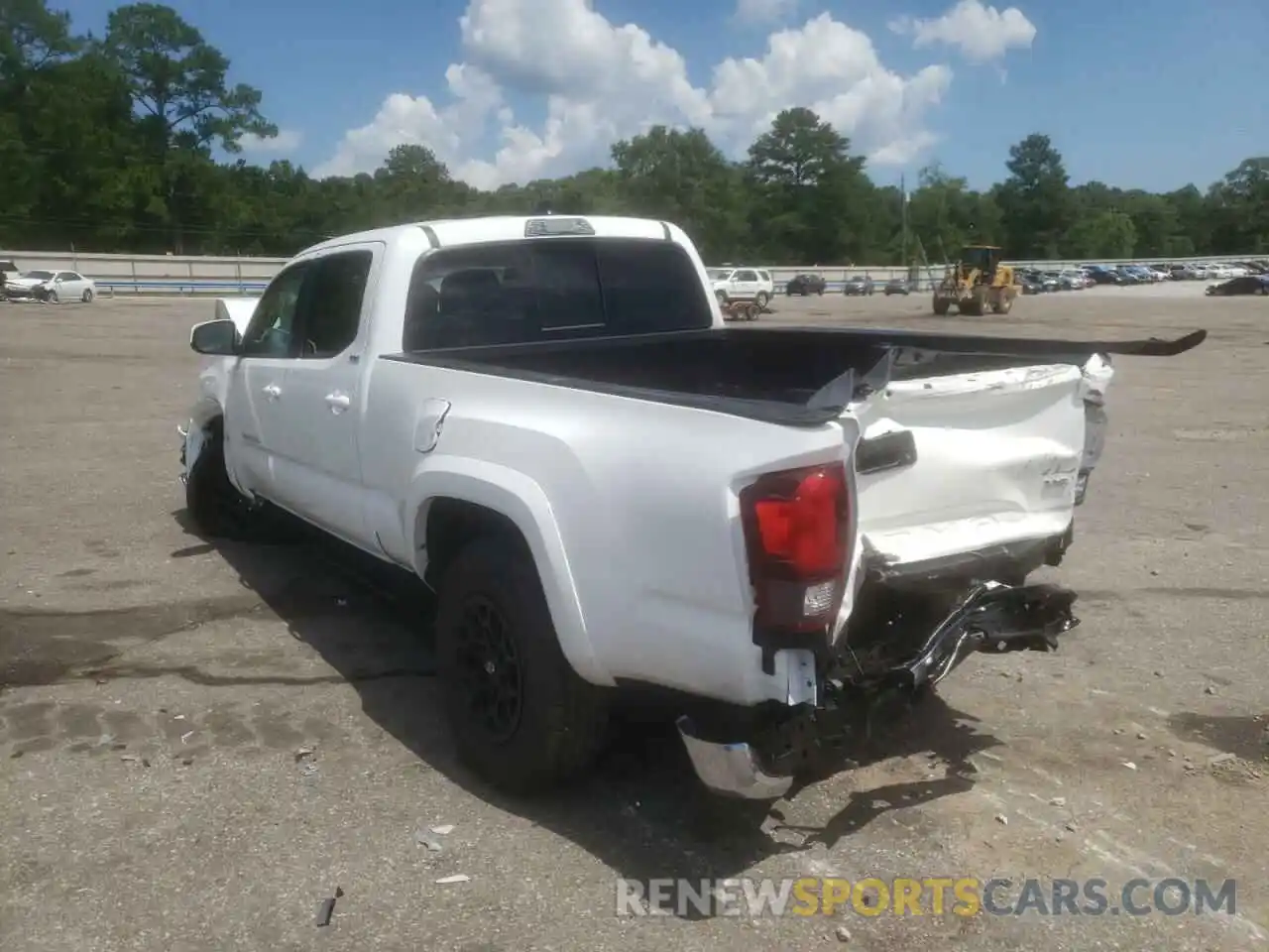 3 Photograph of a damaged car 3TYBZ5DN1NT001474 TOYOTA TACOMA 2022