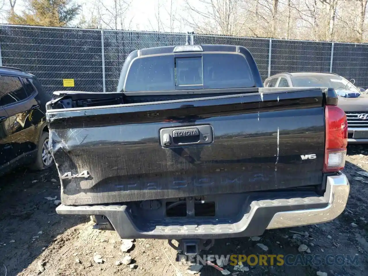 6 Photograph of a damaged car 3TYCZ5AN0NT056054 TOYOTA TACOMA 2022