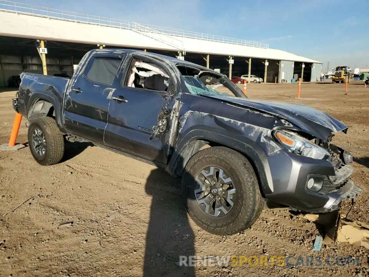 4 Photograph of a damaged car 3TYCZ5AN0NT094707 TOYOTA TACOMA 2022