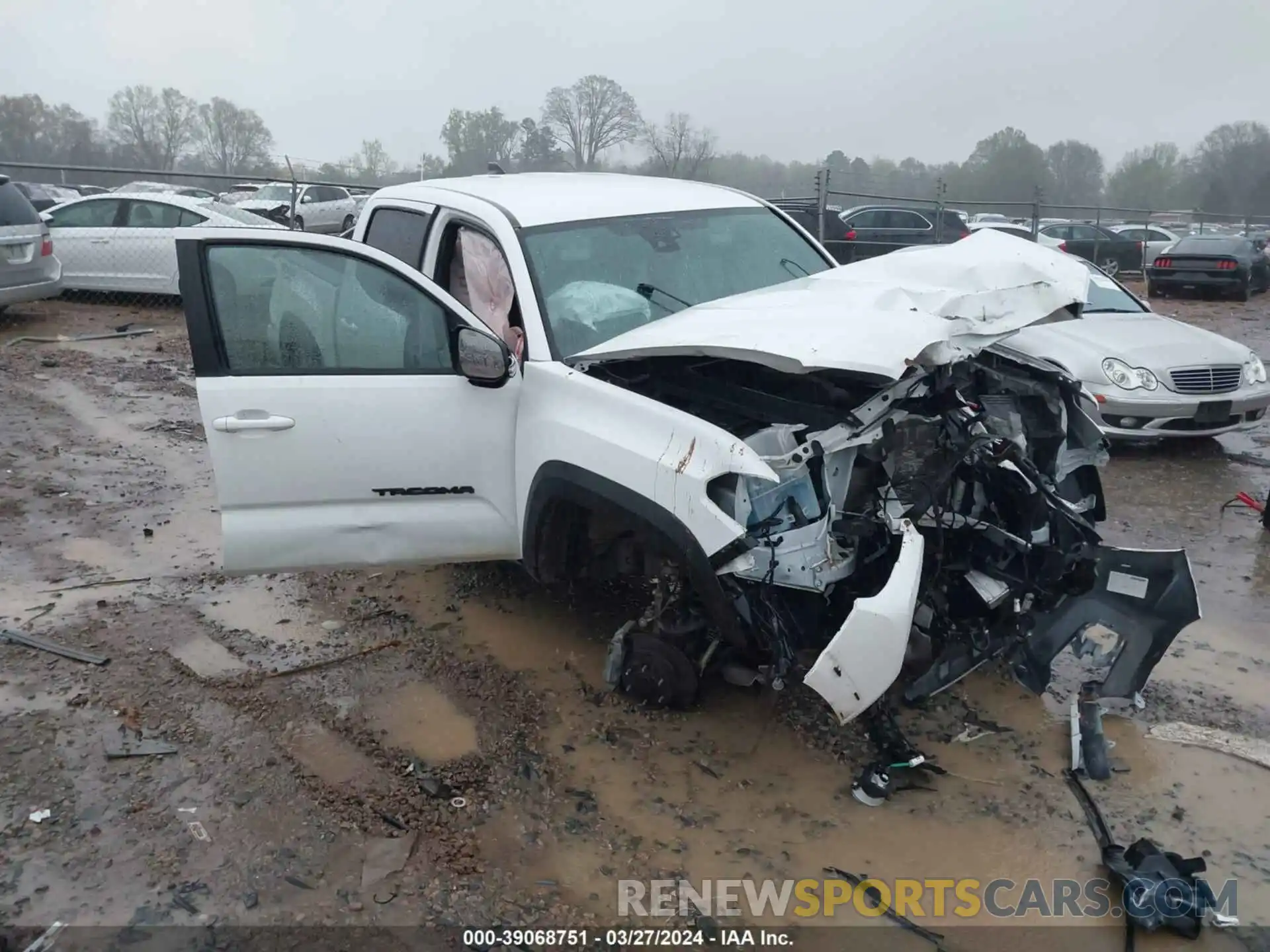 1 Photograph of a damaged car 3TYCZ5AN0NT101140 TOYOTA TACOMA 2022