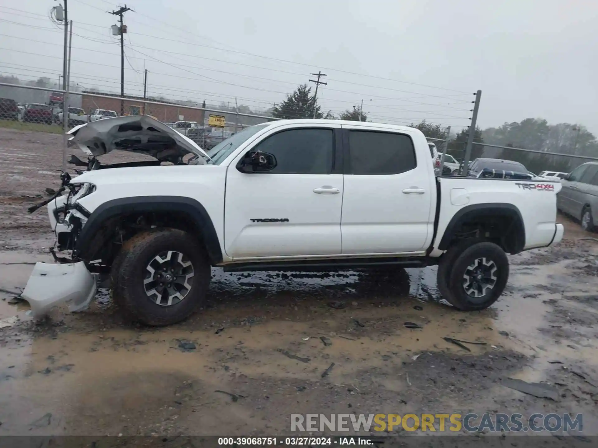 14 Photograph of a damaged car 3TYCZ5AN0NT101140 TOYOTA TACOMA 2022