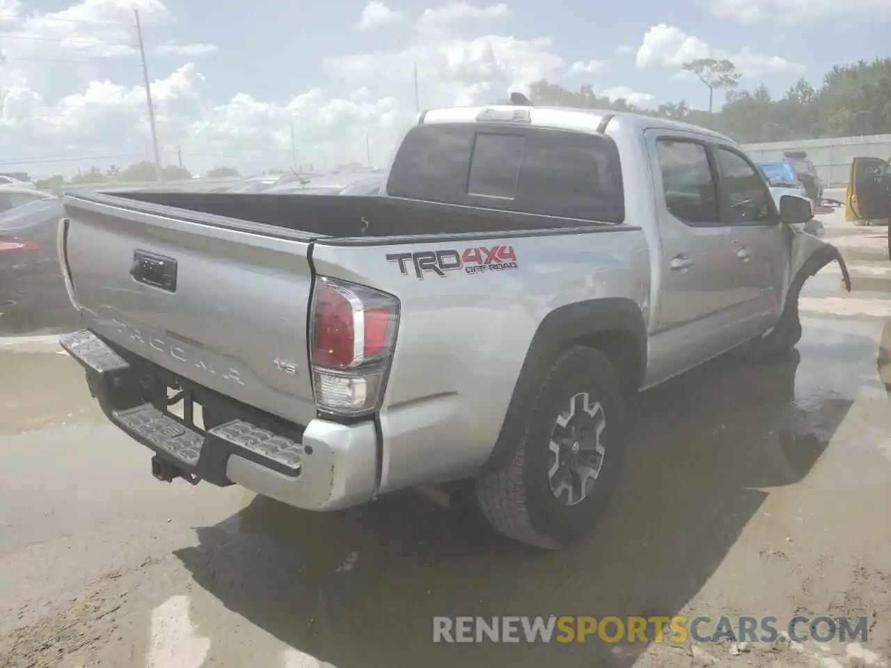 4 Photograph of a damaged car 3TYCZ5AN1NT055799 TOYOTA TACOMA 2022