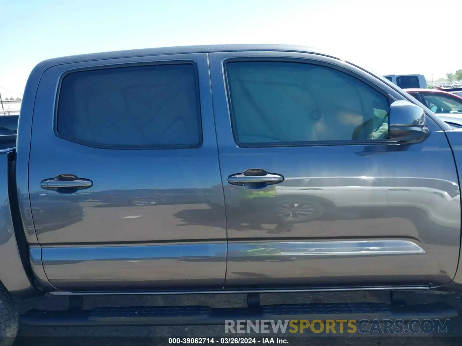 12 Photograph of a damaged car 3TYCZ5AN1NT081268 TOYOTA TACOMA 2022