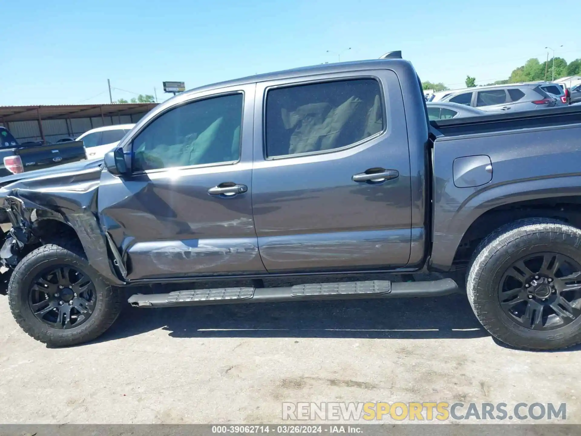 13 Photograph of a damaged car 3TYCZ5AN1NT081268 TOYOTA TACOMA 2022