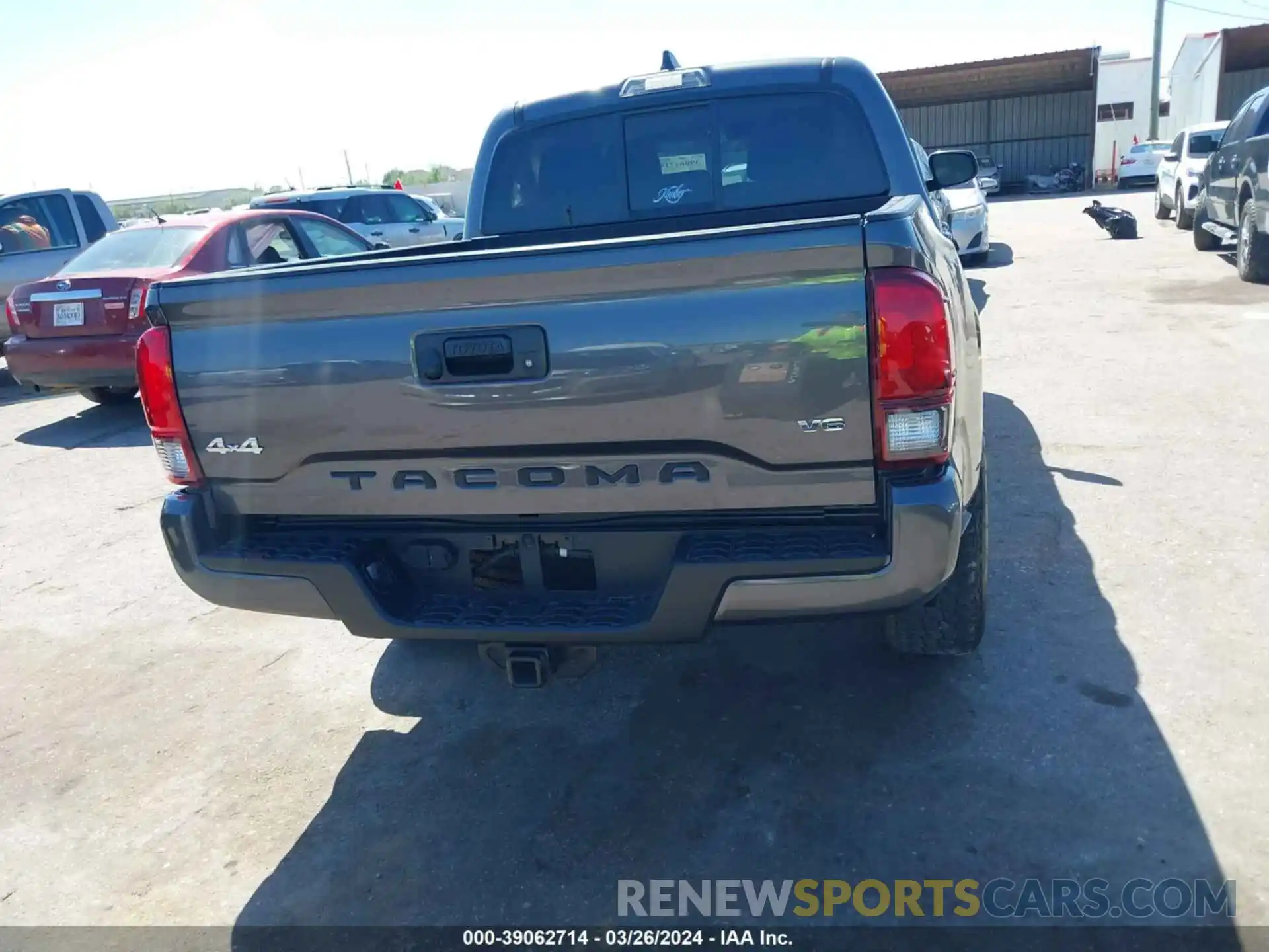 15 Photograph of a damaged car 3TYCZ5AN1NT081268 TOYOTA TACOMA 2022