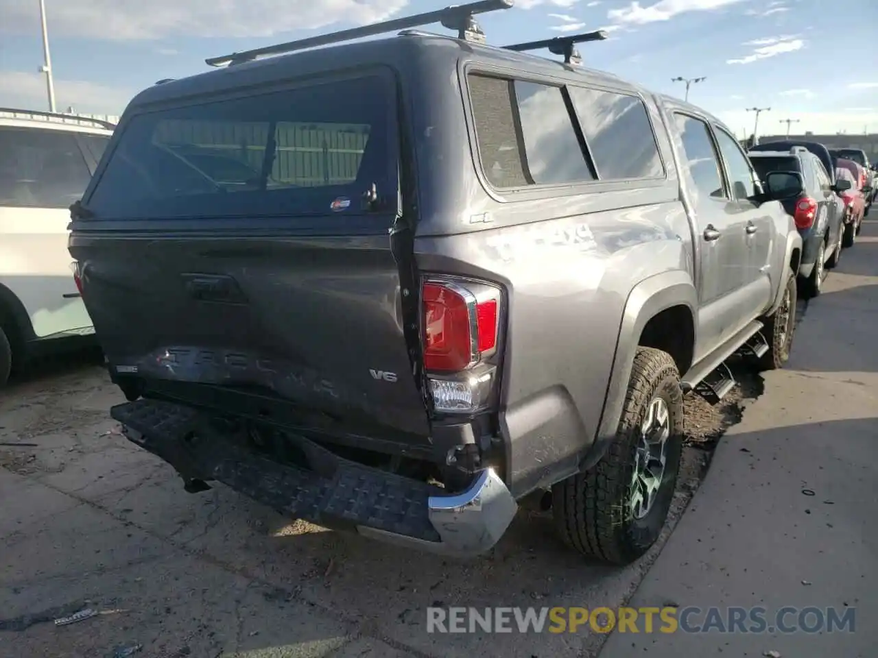 4 Photograph of a damaged car 3TYCZ5AN3NT076489 TOYOTA TACOMA 2022