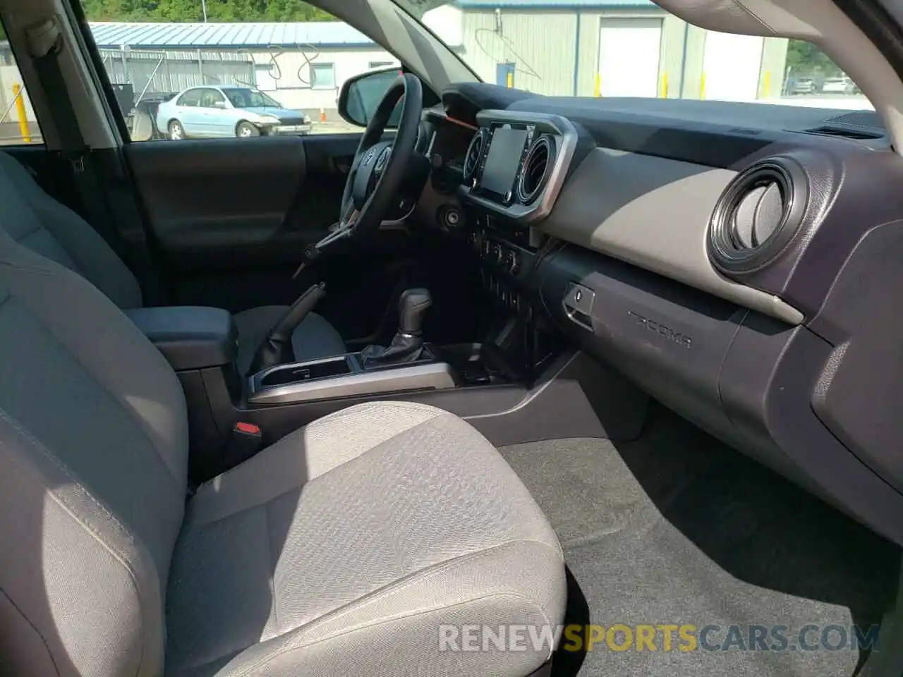 5 Photograph of a damaged car 3TYCZ5AN4NT055151 TOYOTA TACOMA 2022