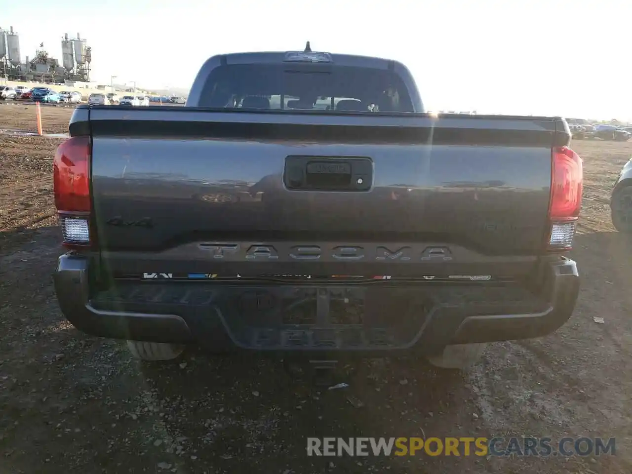 6 Photograph of a damaged car 3TYCZ5AN7NT093263 TOYOTA TACOMA 2022