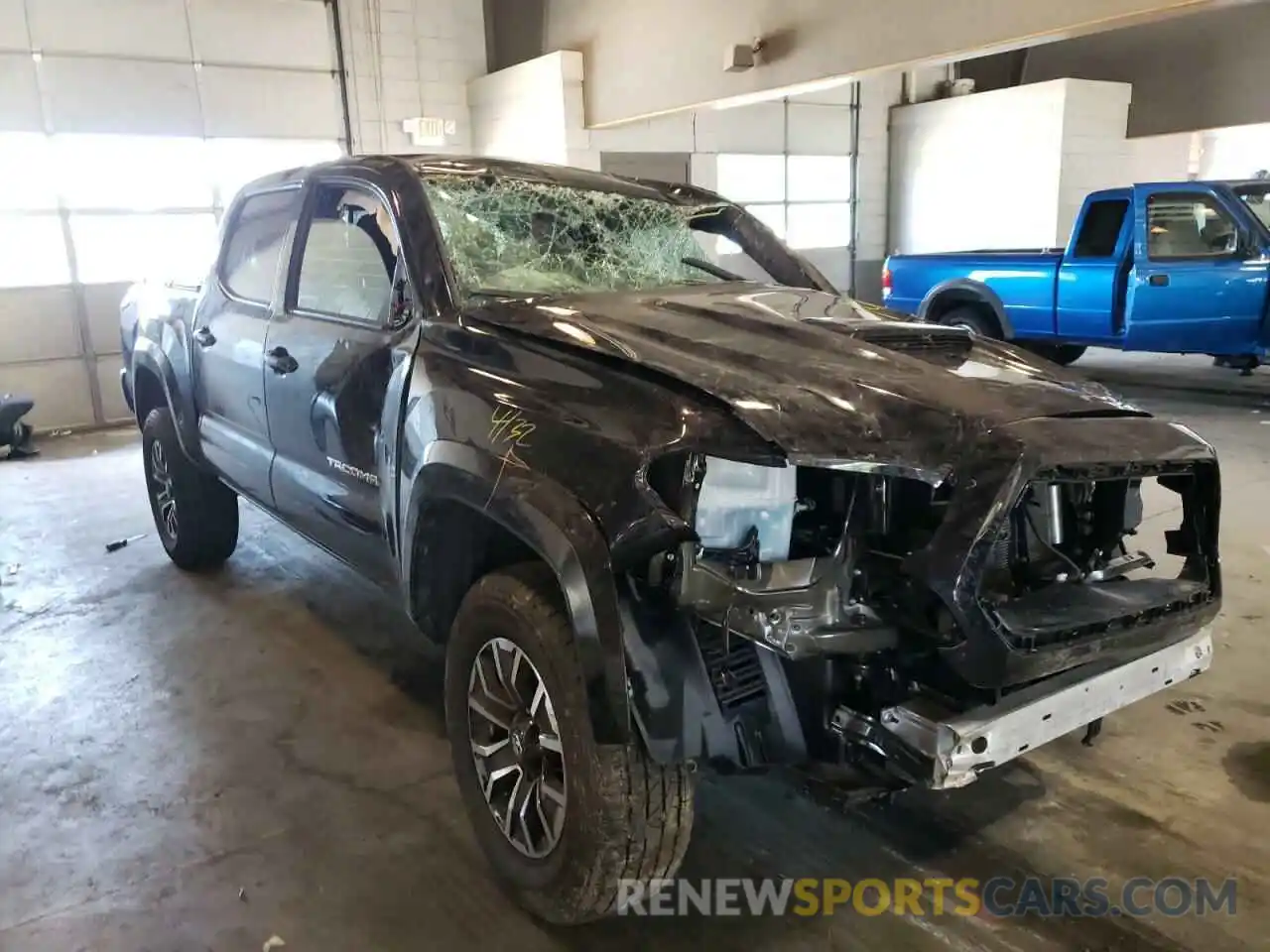 1 Photograph of a damaged car 3TYCZ5ANXNT063836 TOYOTA TACOMA 2022