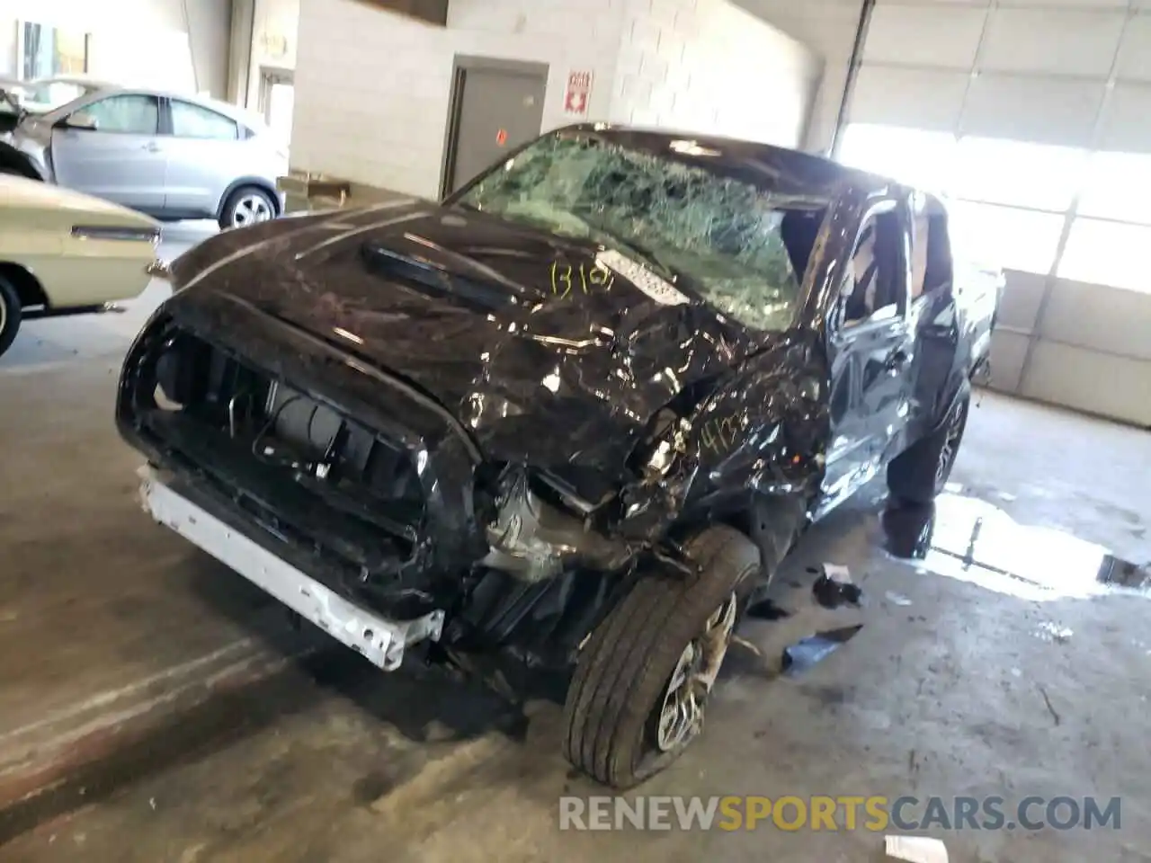 9 Photograph of a damaged car 3TYCZ5ANXNT063836 TOYOTA TACOMA 2022