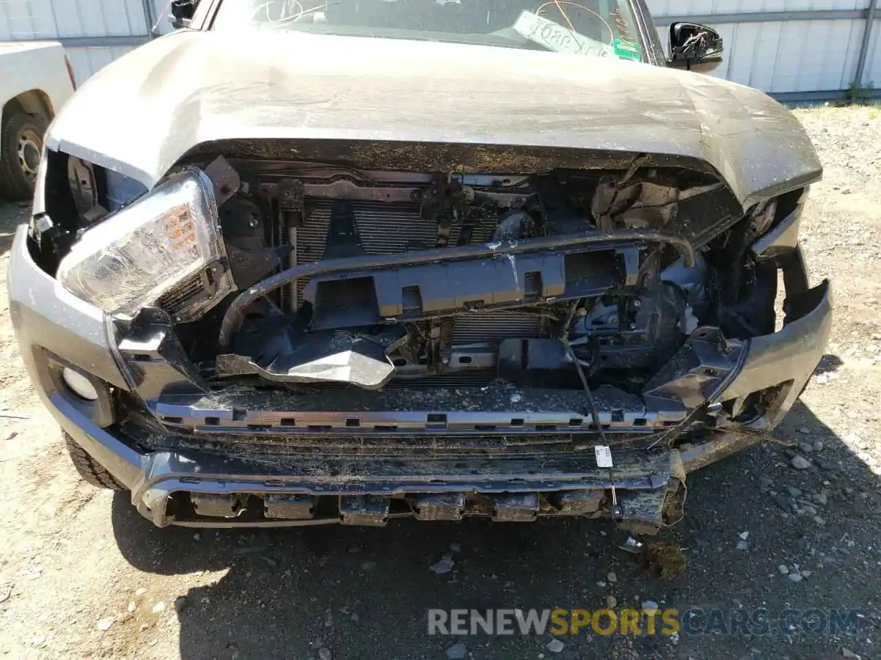 9 Photograph of a damaged car 3TYCZ5ANXNT066199 TOYOTA TACOMA 2022