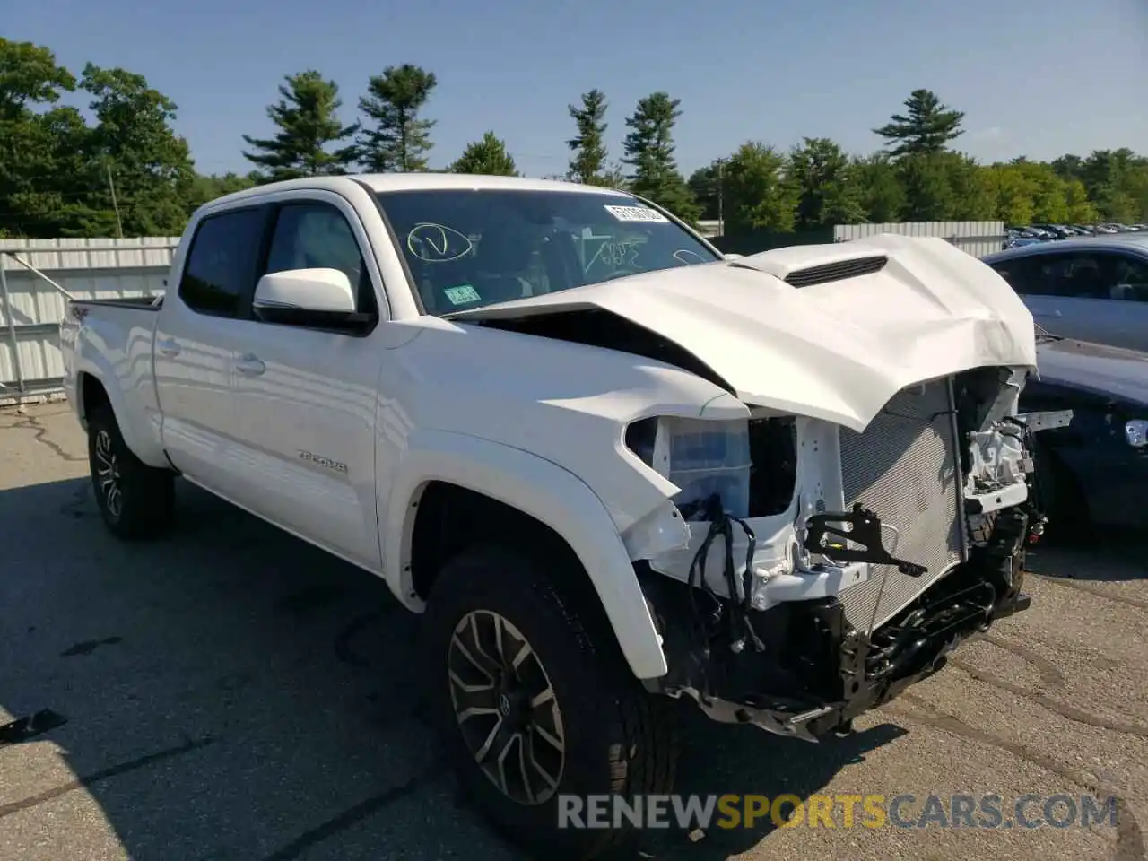 1 Photograph of a damaged car 3TYDZ5BN4NT012741 TOYOTA TACOMA 2022